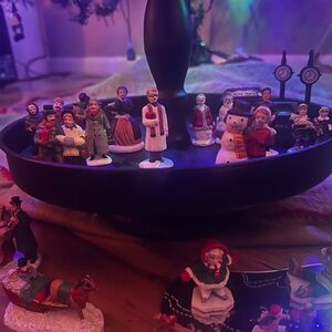 Holiday Village Figurine Set